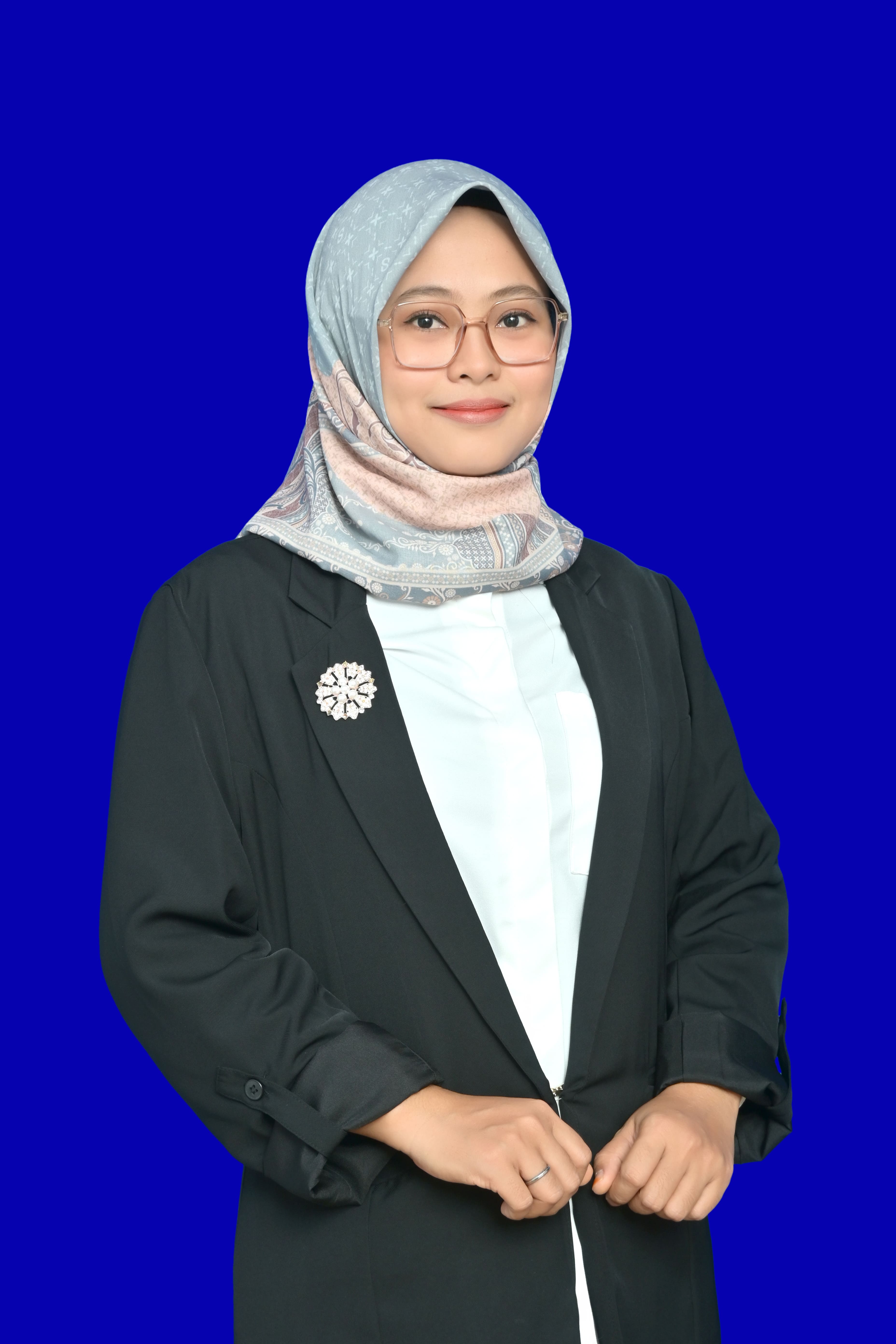 apt. Ika Lismayani Ilyas, S.Farm., M.Si.