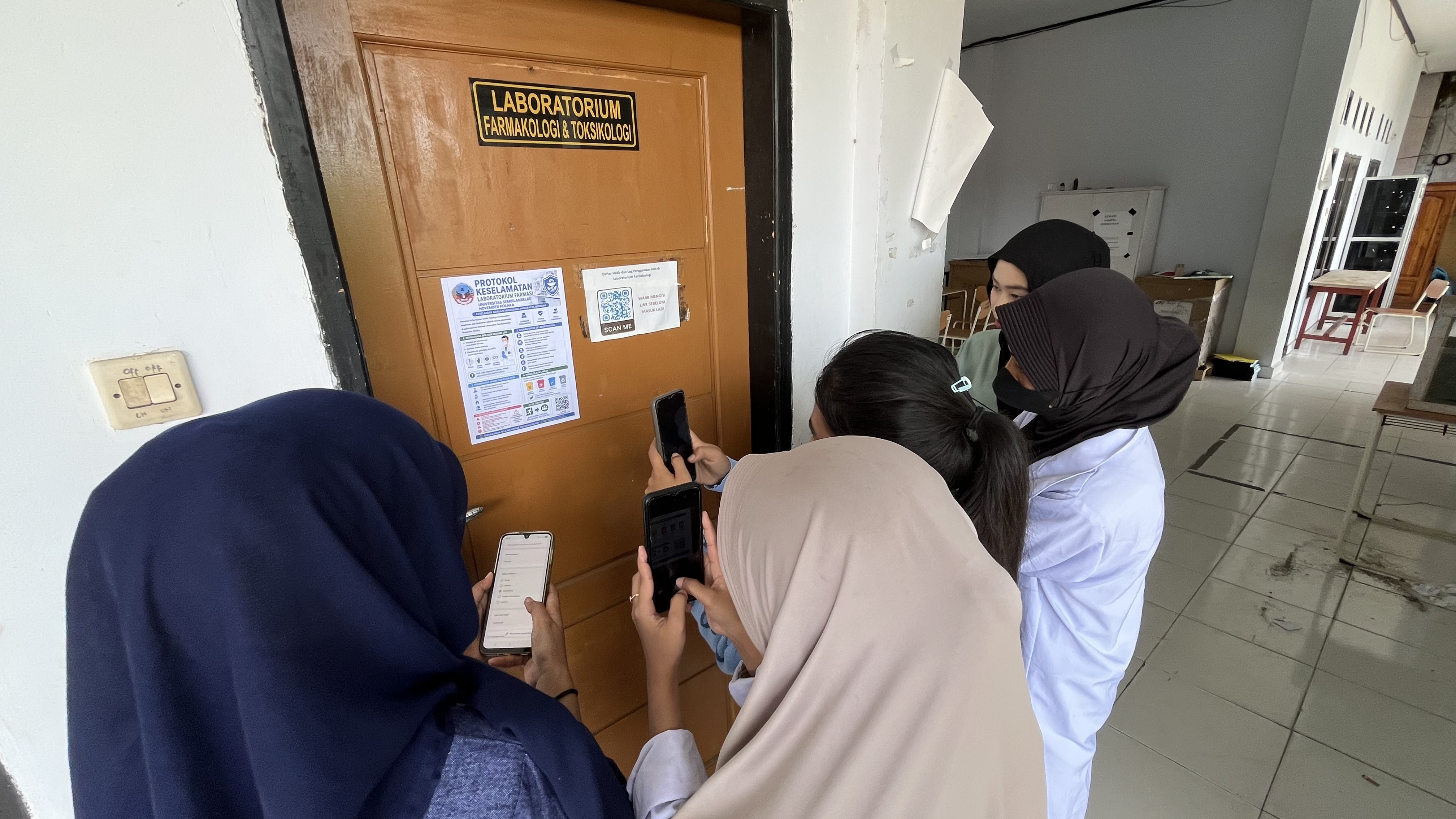Implementasi manaj Risiko pada Lab Farmasi