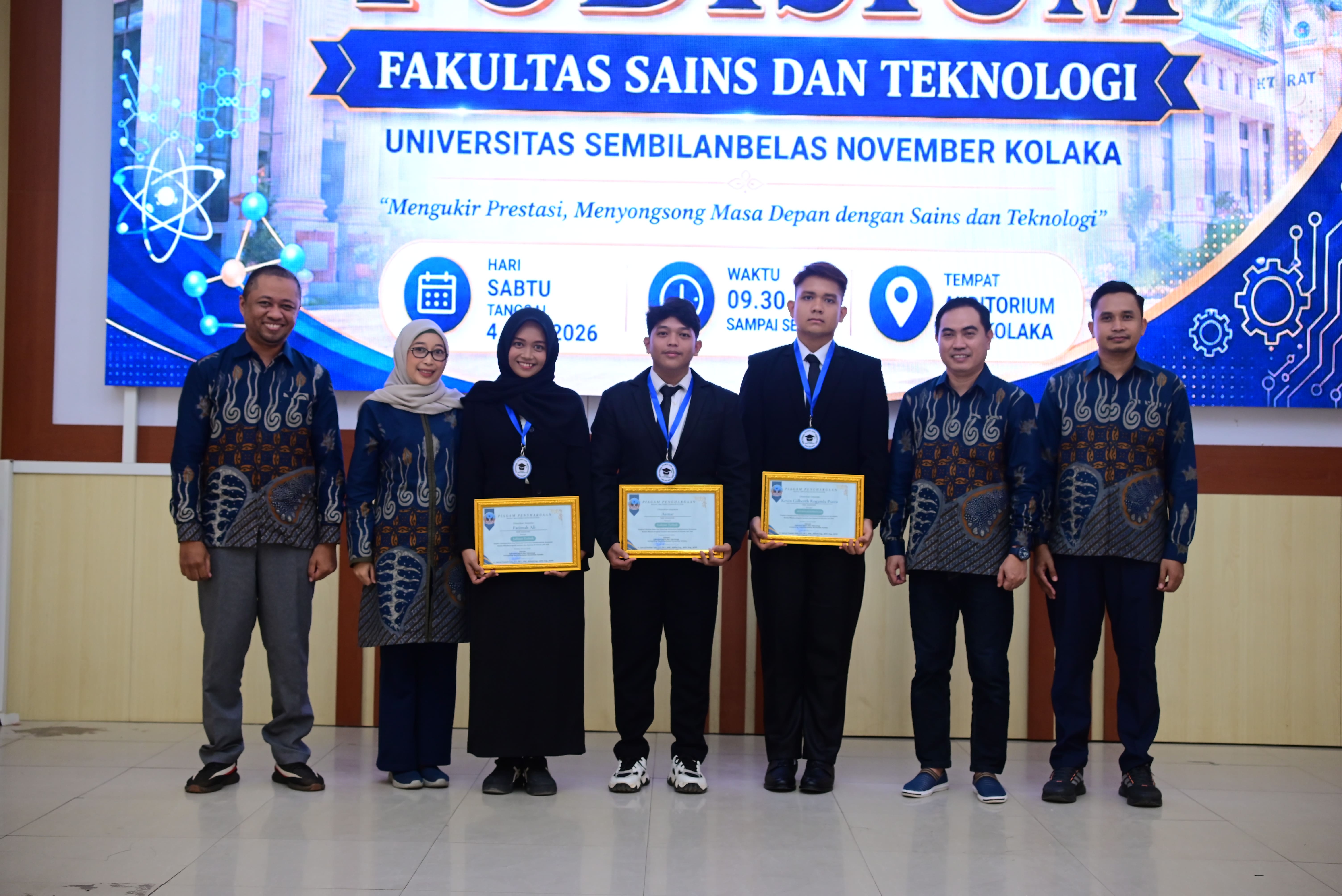 Lulusan terbaik dan lulusan berprestasi FST USN Kolaka Periode Juni 2026